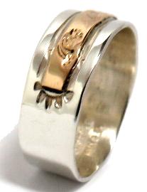 �R�R�y���� �����O