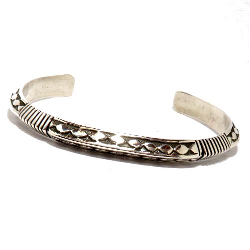 �C���f�B�A���W���G���[�@�i�o�z�E�o���O���@Geneva Ramone�i�W�F�l�o�����[���j