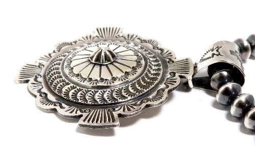 Delayne Reeves�iNavajo)�� �y���_���g