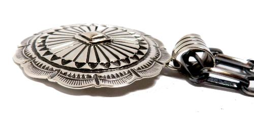 Geneva Ramone (NAVAJO) �W�F�l�o�����[���� �y���_���g