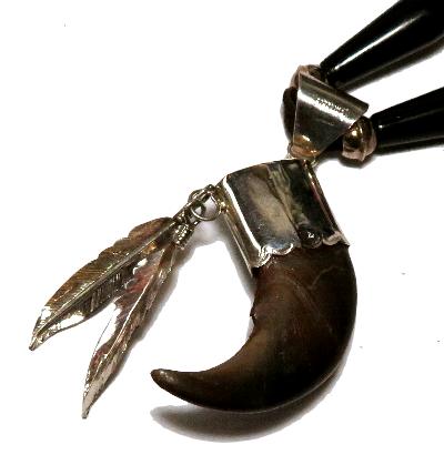 インディアンジュエリー Ernest Hawthorne Navajo ベアクロウ ペンダント